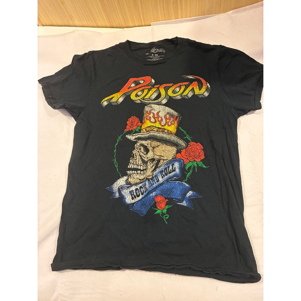 Poison Band T-Shirt Mens Small Black Rock and Roll Skull Graphic Tee Cotton
